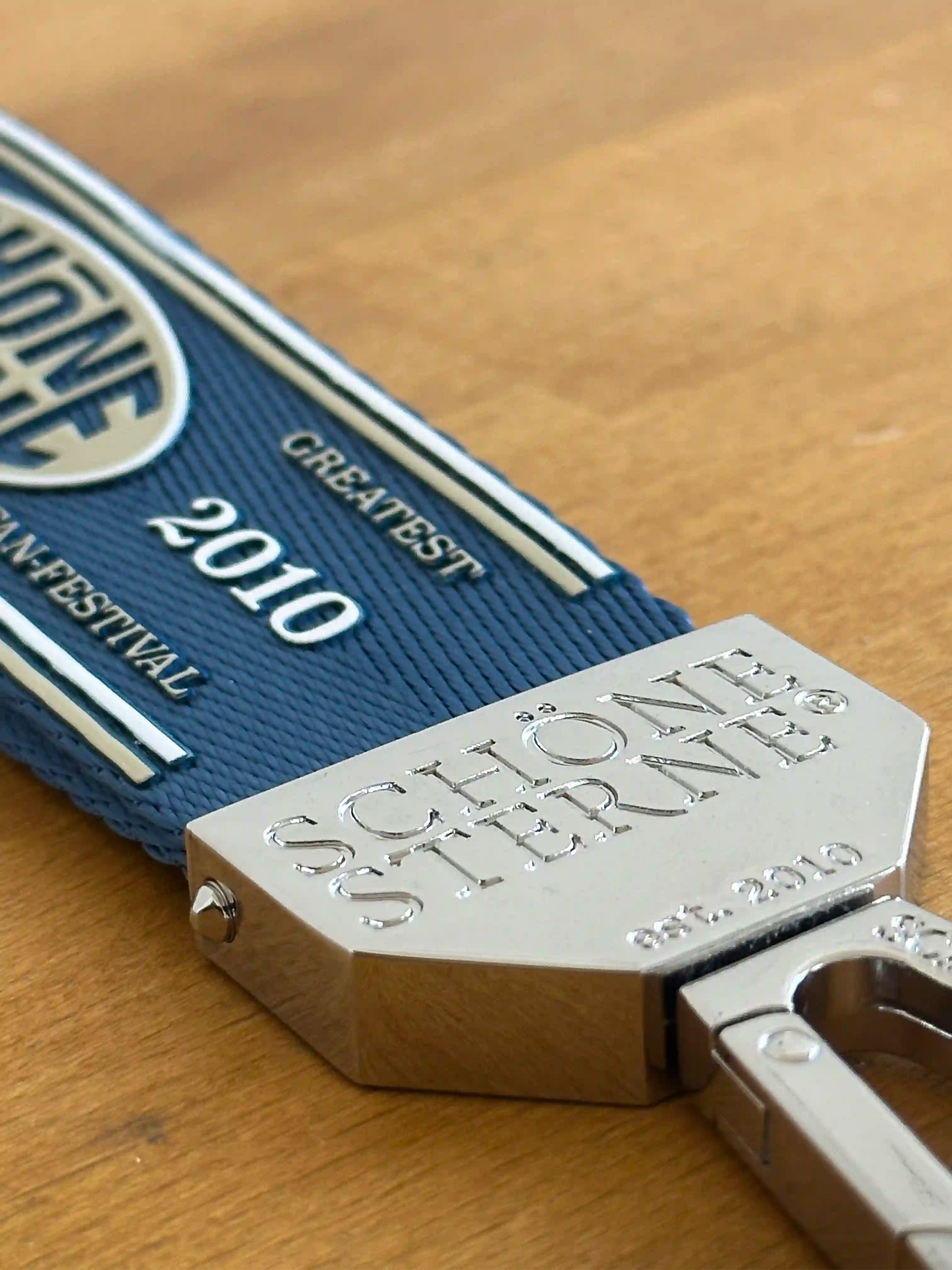 Mercedes Benz Lanyard in blau mit 3D Silikon Logo – Schlüsselband mit gravierten Haken